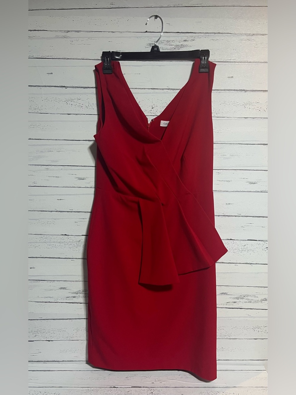 Calvin Klein Red Sleeveless V-Neck Sheath Dress Women’s Size 6 Nice Condition
